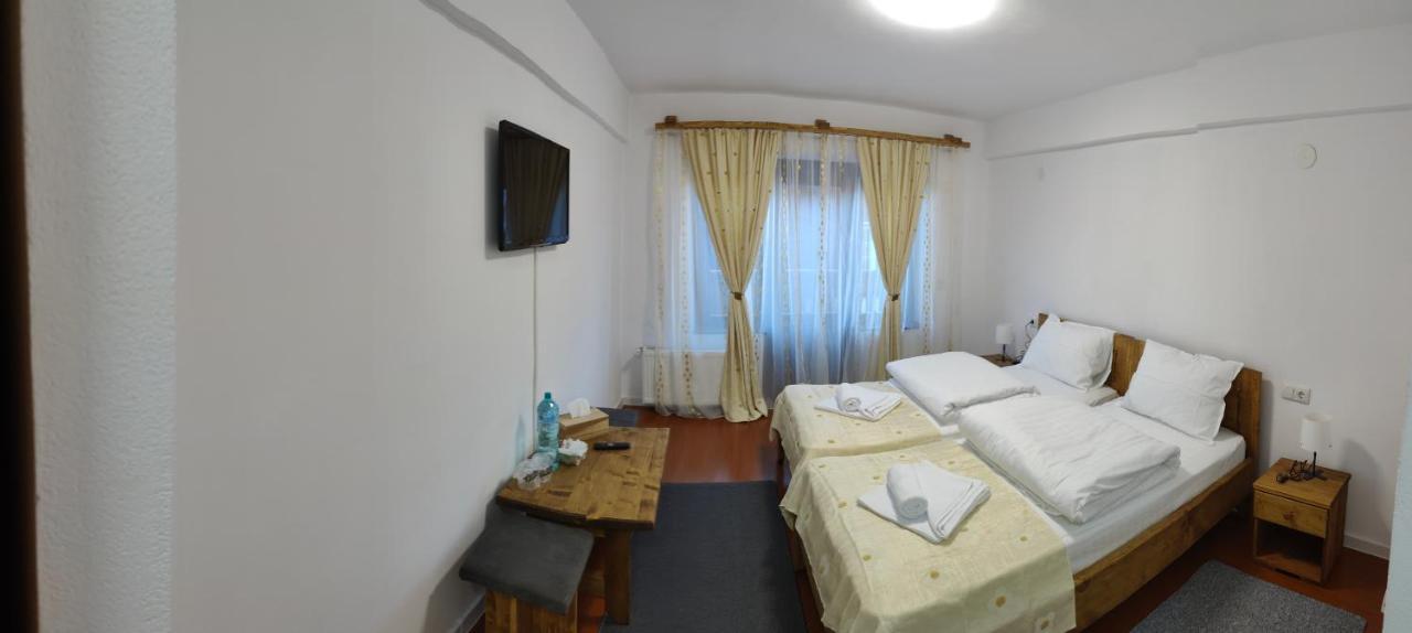 Pensiunea Trei Brazi Arieşeni Exteriér fotografie