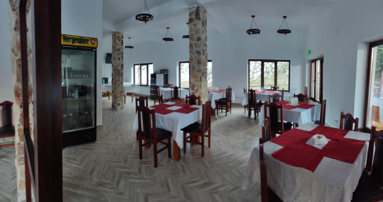 Pensiunea Trei Brazi Arieşeni Exteriér fotografie